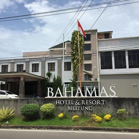 Bahamas Hotel & Resort Tanjung Pandan Buitenkant foto